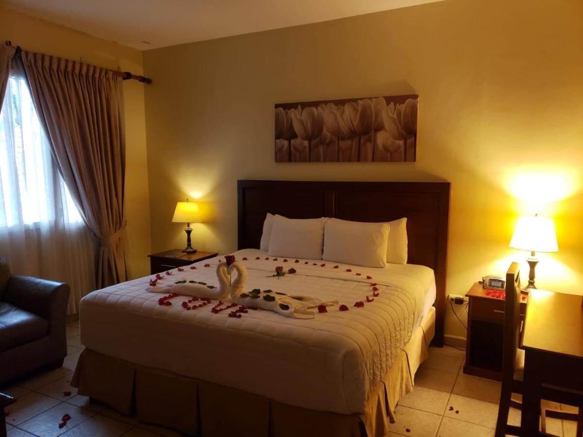 Hotel Primavera Boutique 圣佩德罗苏拉 外观 照片