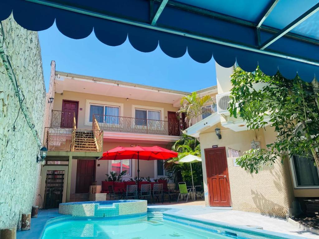 Hotel Primavera Boutique 圣佩德罗苏拉 外观 照片